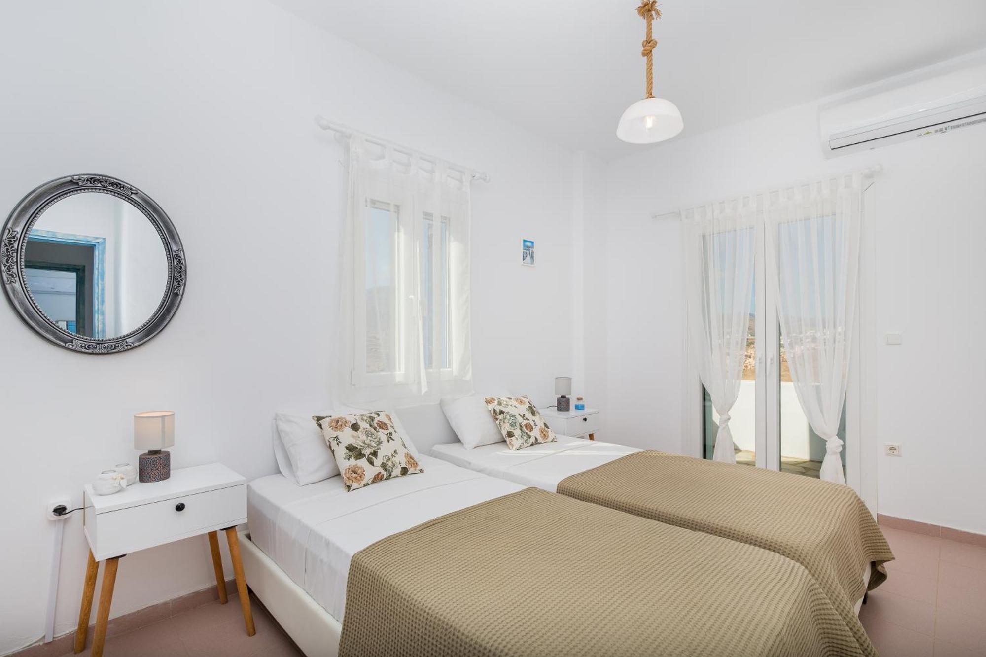 Chloe Home Piso Livadi Exteriér fotografie
